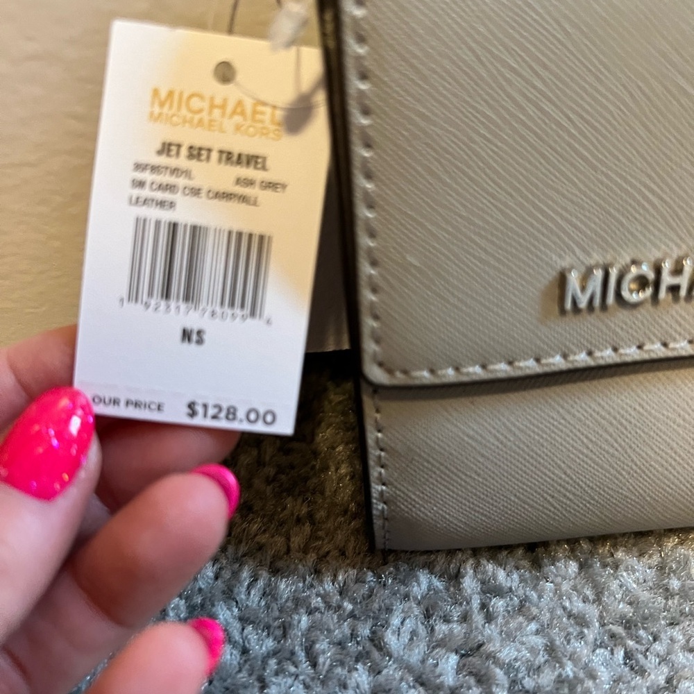 🩶 Michael Kors 🩶 small grey leather wallet NWT - Picture 2 of 5